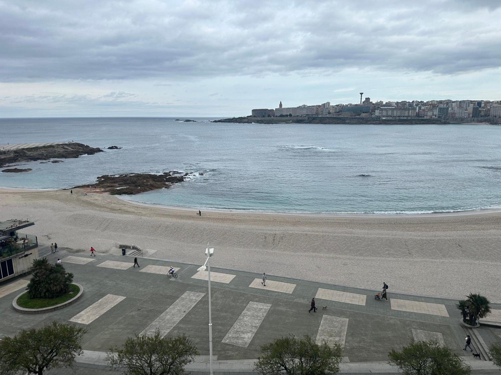Piso Con Vistas A La Playa De Riazor Lägenhet A Coruña Exteriör bild